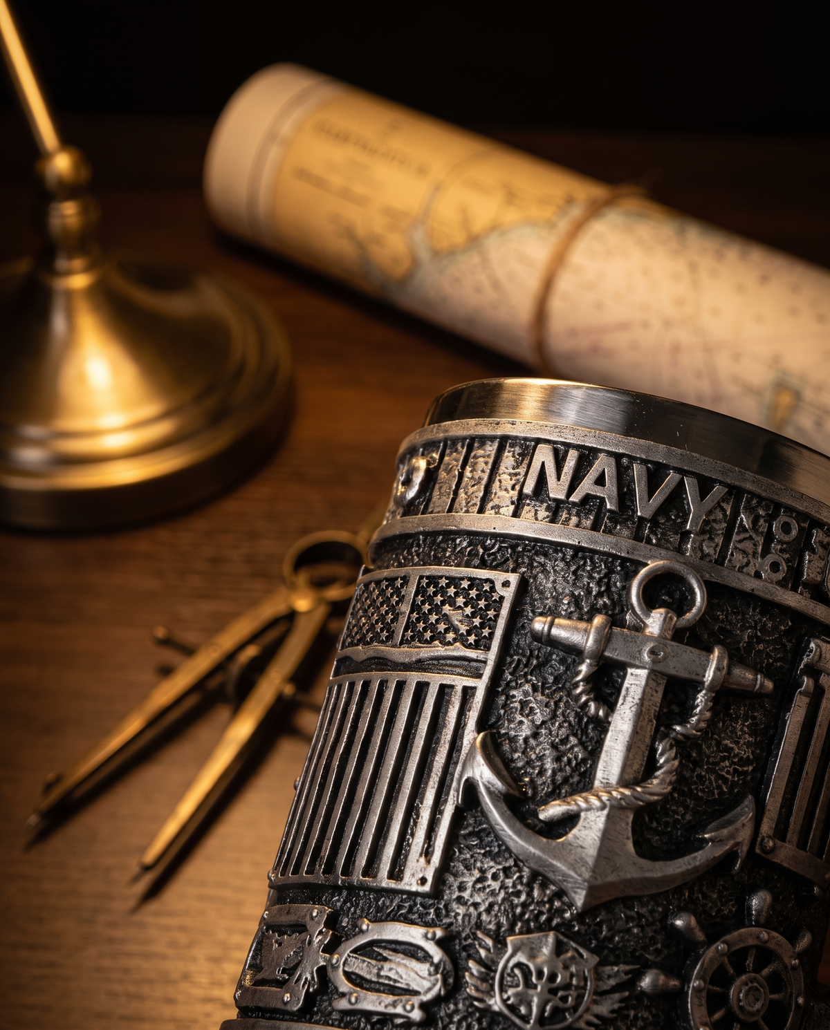 Anchor mug metal detail